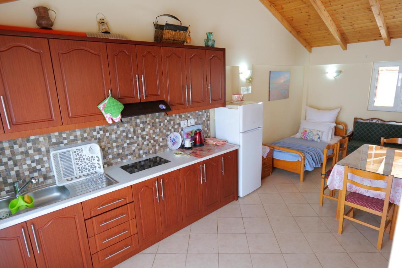 Kristal Apartments Ksamil Exterior photo